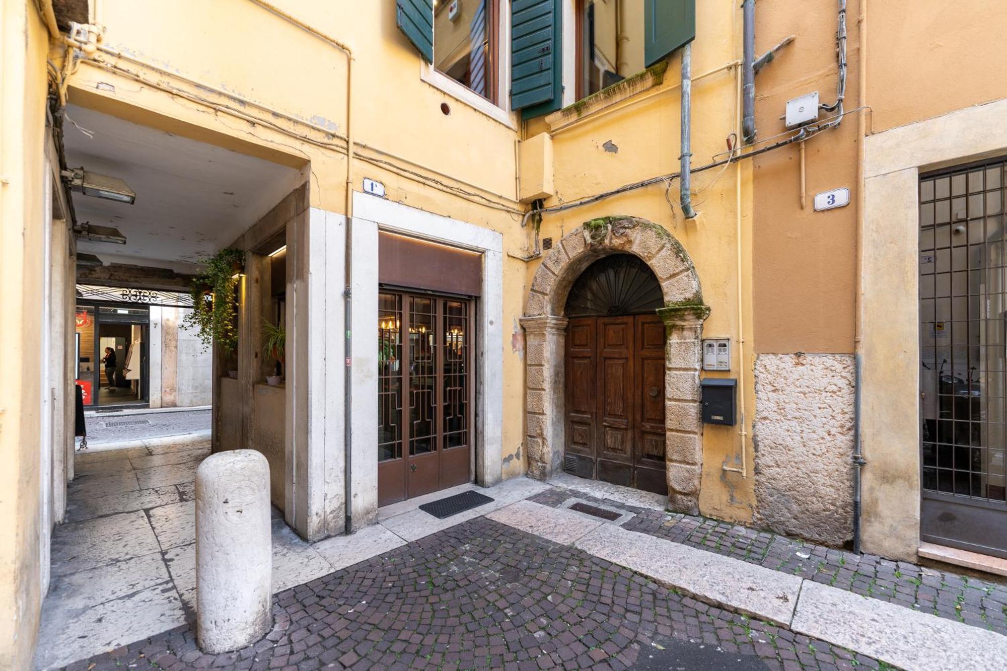 Sgarzerie Luxury Flat 2 Rooms 120Mq Verona Exterior foto